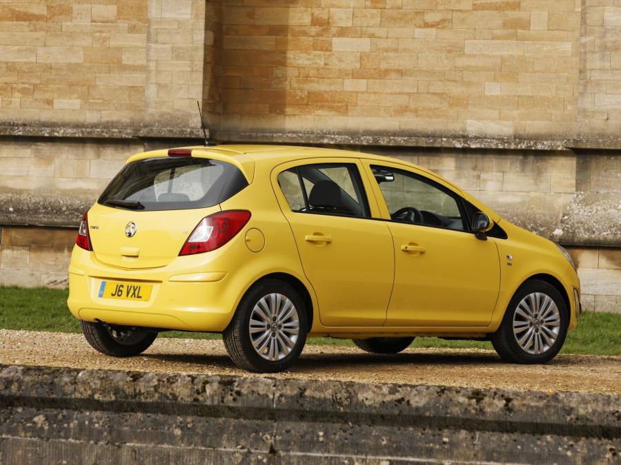  Vauxhall Corsa 5-Door 2010 года  (фото 12 из 19)